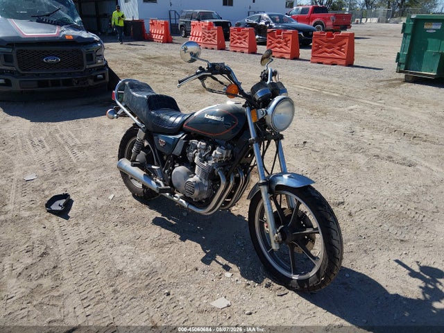 Salvage Kawasaki Kz550 Image