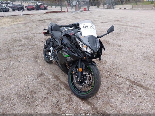 Salvage Kawasaki Ex650 Image
