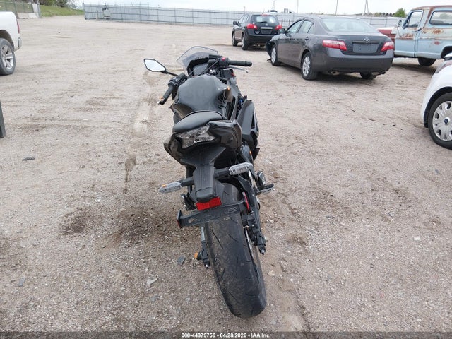 Kawasaki Ex650 R