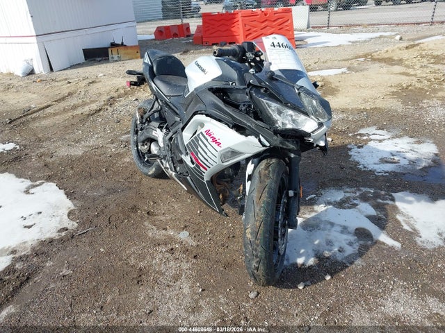 Salvage Kawasaki Ex650 Image