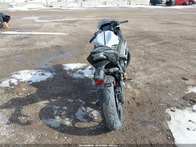 Kawasaki Ex650 P
