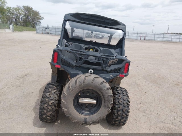 Can-Am Maverick Trail