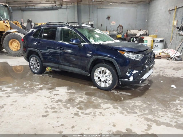 Salvage Toyota RAV4 Image