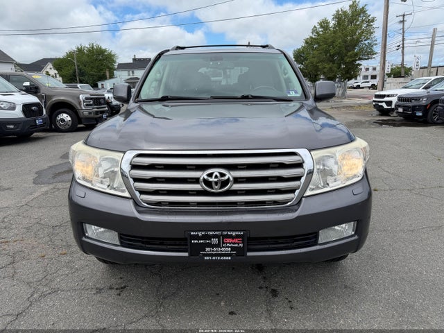 Toyota Land Cruiser V8