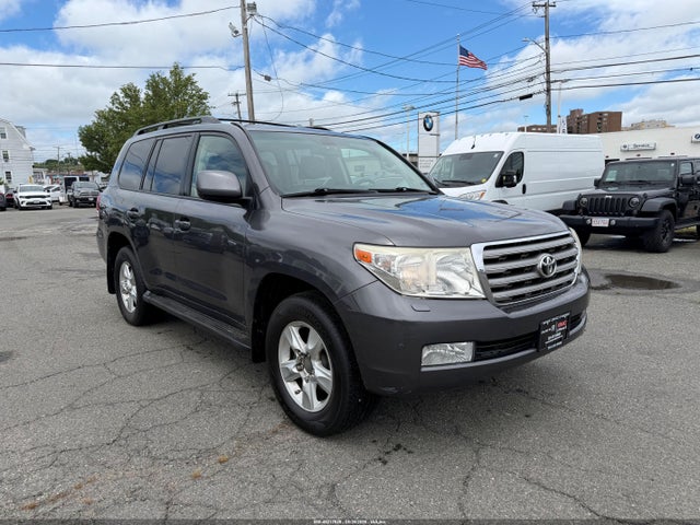 Salvage Toyota Land Cruiser Image