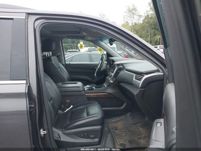 Chevrolet Suburban Lt