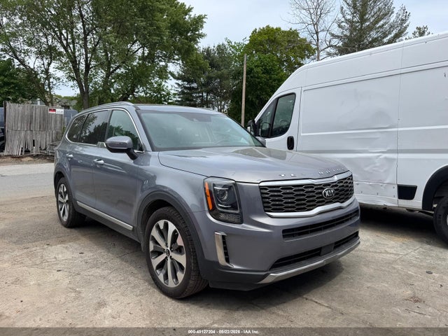 Salvage Kia Telluride Image