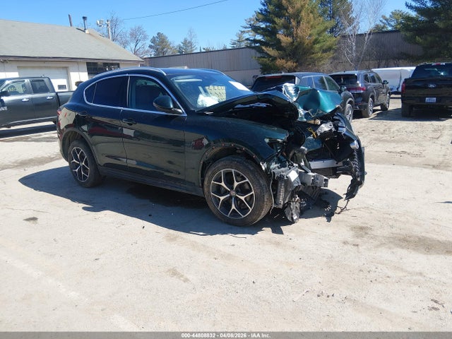 Salvage Alfa Romeo Stelvio Image