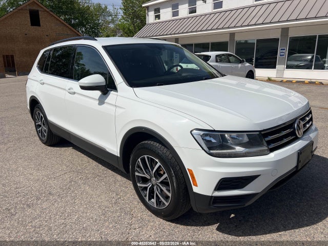 Salvage Volkswagen Tiguan Image