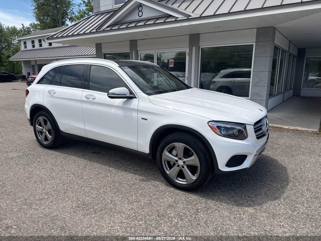 Salvage Mercedes-Benz GLC Image