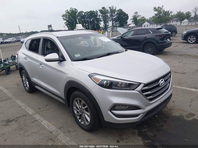Salvage Hyundai TUCSON Image