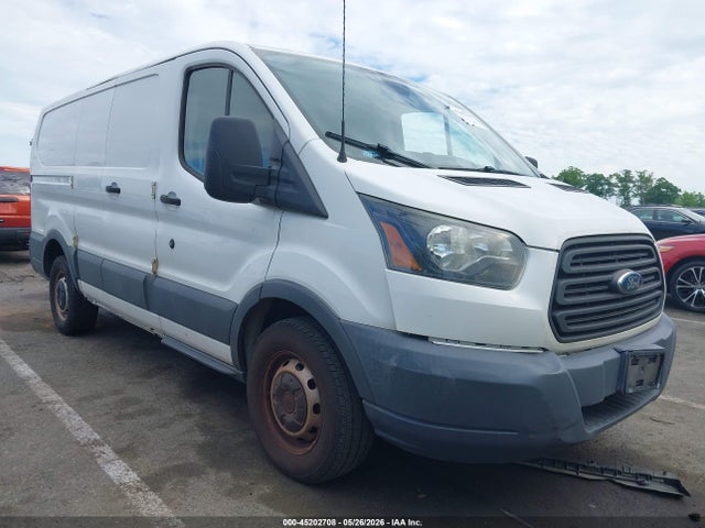 Salvage Ford Transit Image