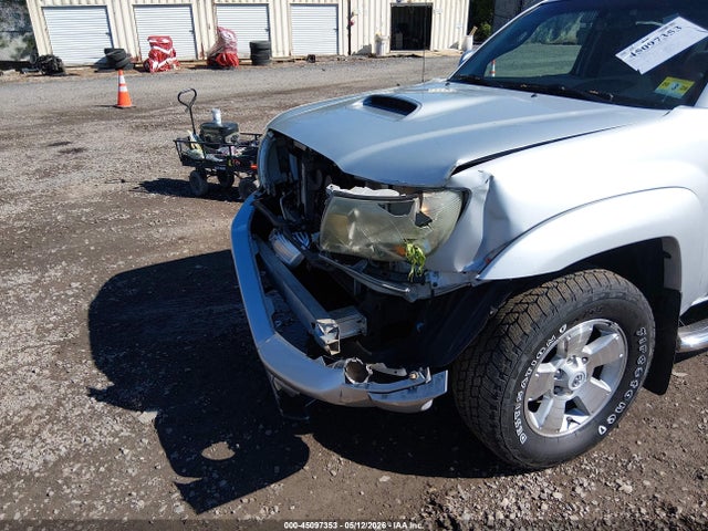 Toyota Tacoma Base V6
