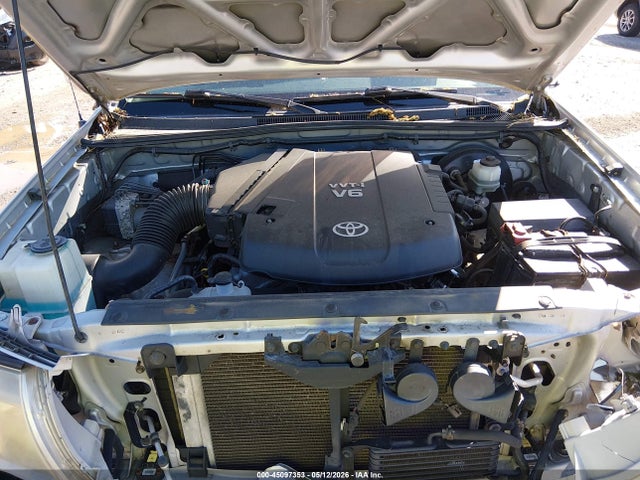 Toyota Tacoma Base V6