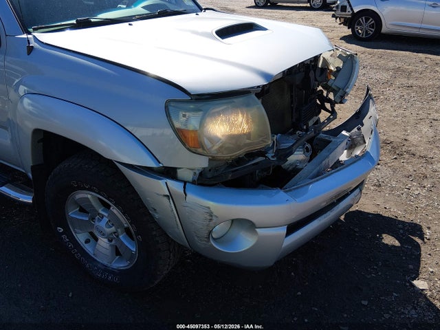 Toyota Tacoma Base V6