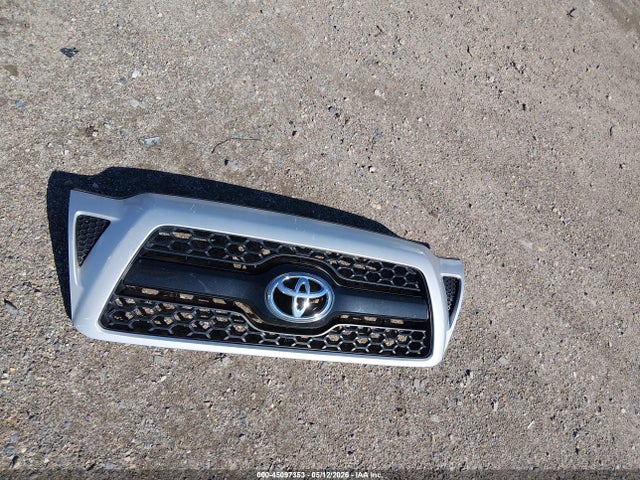 Toyota Tacoma Base V6