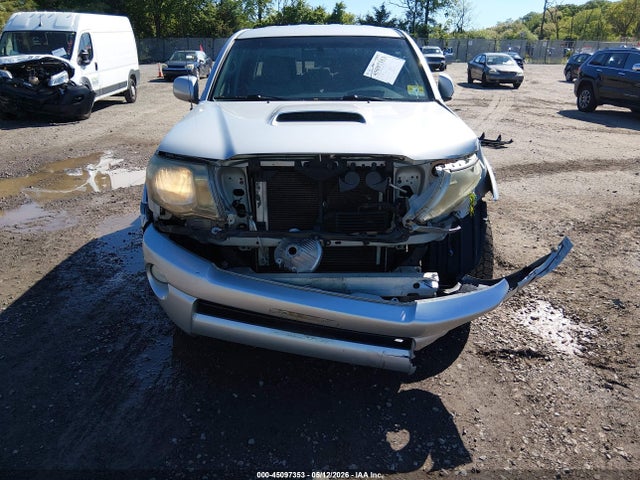 Toyota Tacoma Base V6
