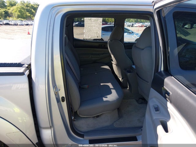 Toyota Tacoma Base V6