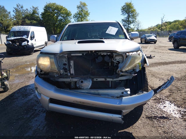 Toyota Tacoma Base V6