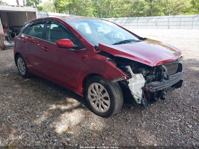 Salvage Hyundai ELANTRA Image