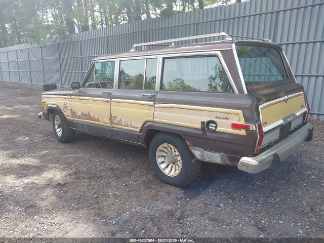 Jeep Grand Wagoneer
