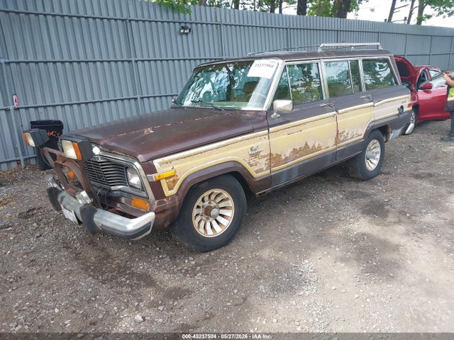 Jeep Grand Wagoneer