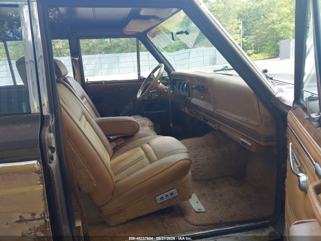 Jeep Grand Wagoneer