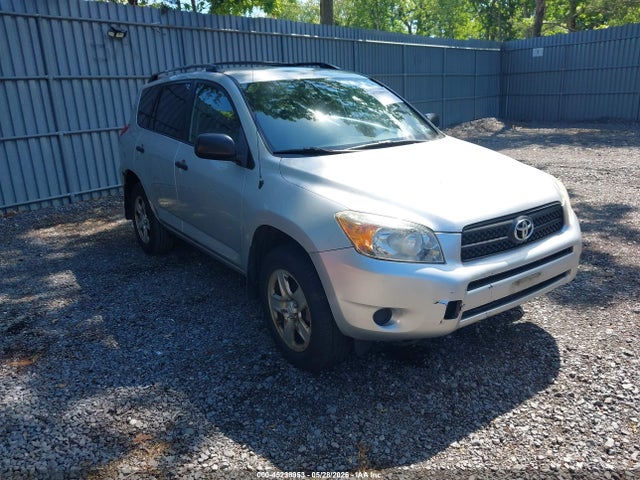 Salvage Toyota RAV4 Image