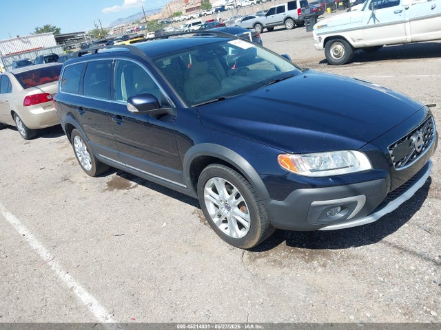 Salvage Volvo XC70 Image
