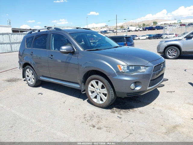 Salvage Mitsubishi Outlander Image