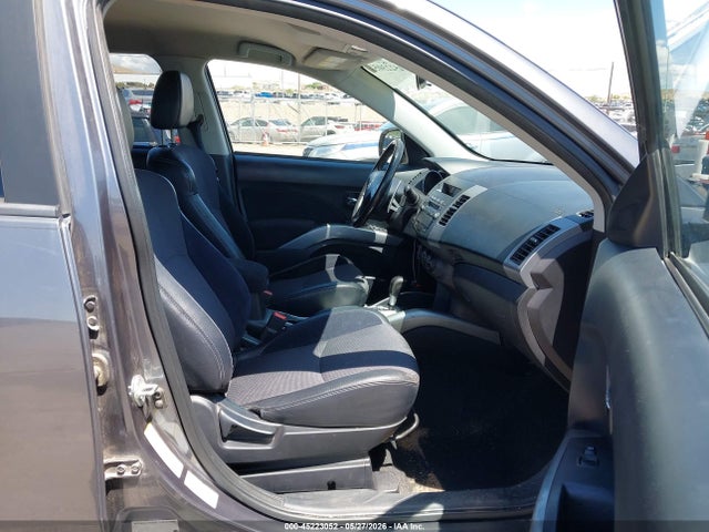 Mitsubishi Outlander Se