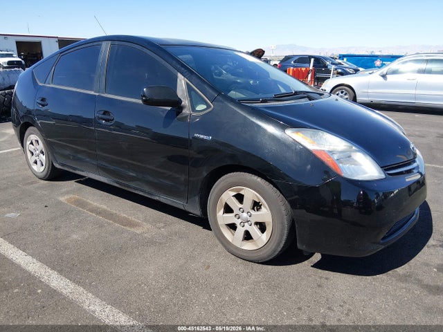 Salvage Toyota Prius Image