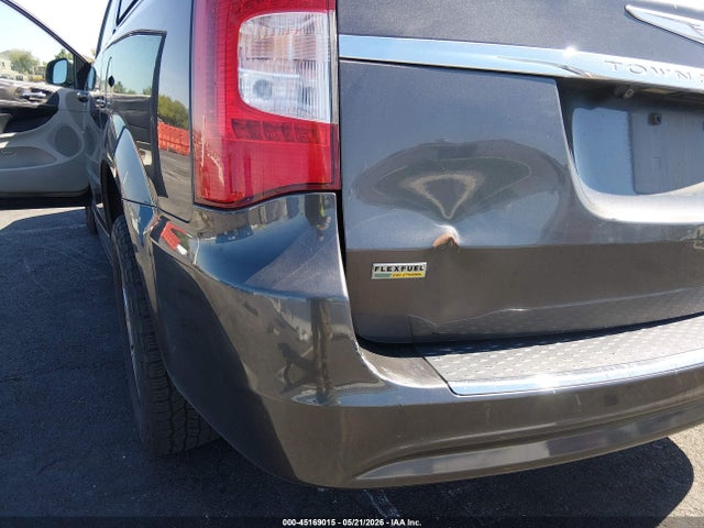 Chrysler Town & Country Touring