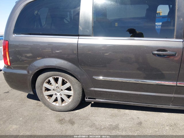 Chrysler Town & Country Touring