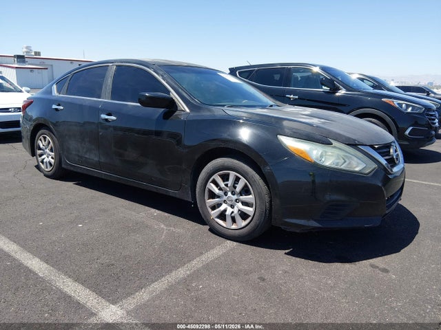 Salvage Nissan Altima Image