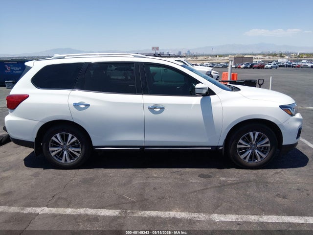 Nissan Pathfinder Sv