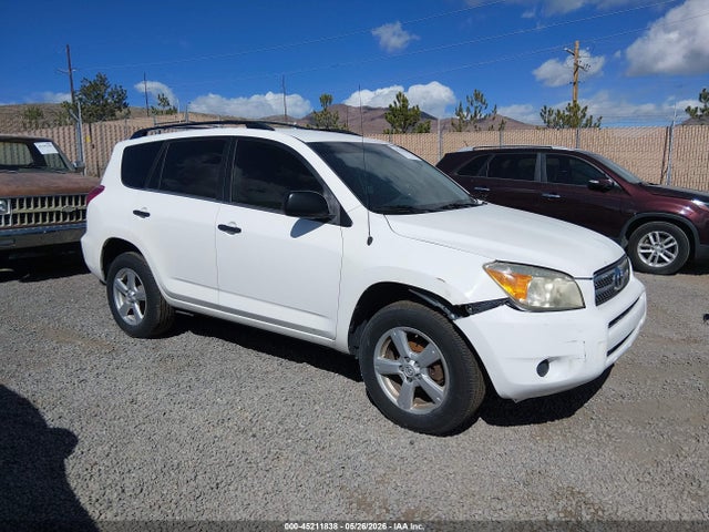 Salvage Toyota RAV4 Image