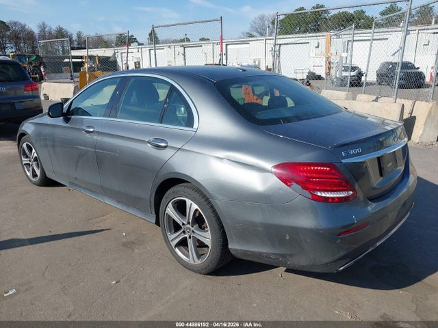 Mercedes-Benz E-Class 4matic