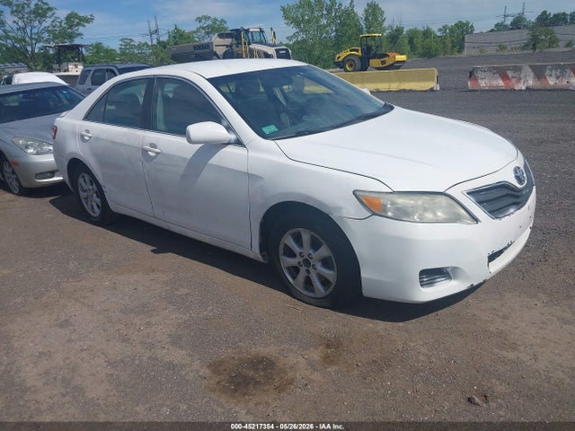 Salvage Toyota Camry Image
