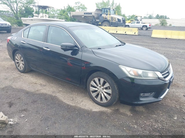 Salvage Honda Accord Image