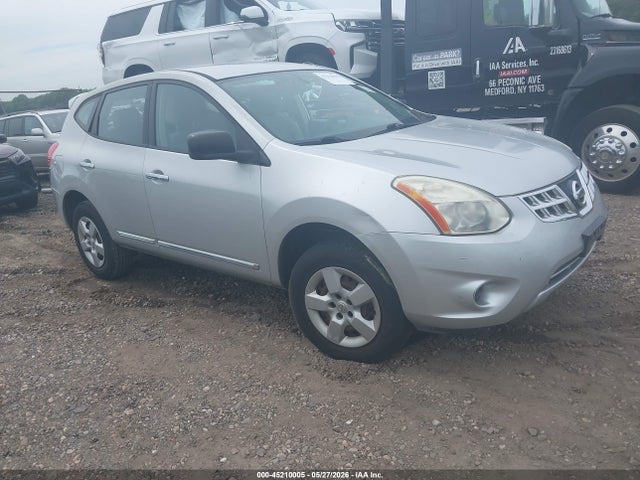 Salvage Nissan Rogue Image