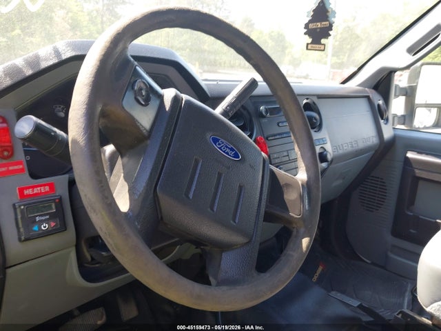 Ford F-550 Xl