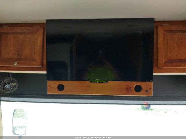 Freightliner Chassis X Line Motor Home