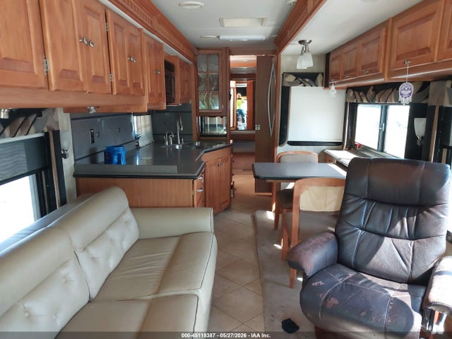 Freightliner Chassis X Line Motor Home