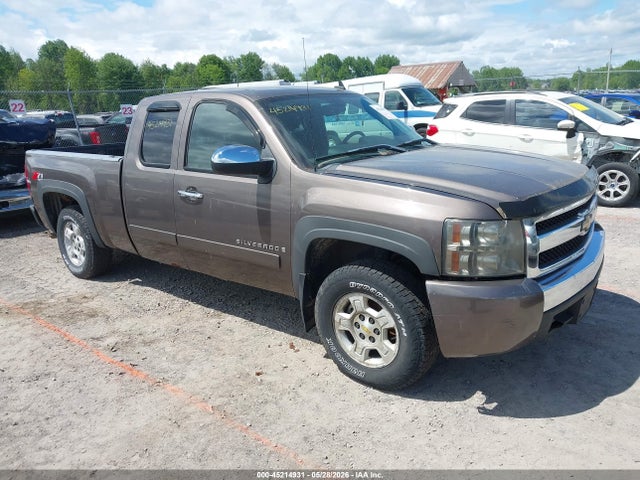 Salvage Chevrolet Silverado 1500 Image
