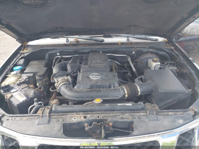 Nissan Pathfinder S