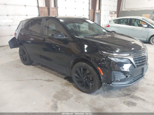 Salvage Chevrolet Equinox Image