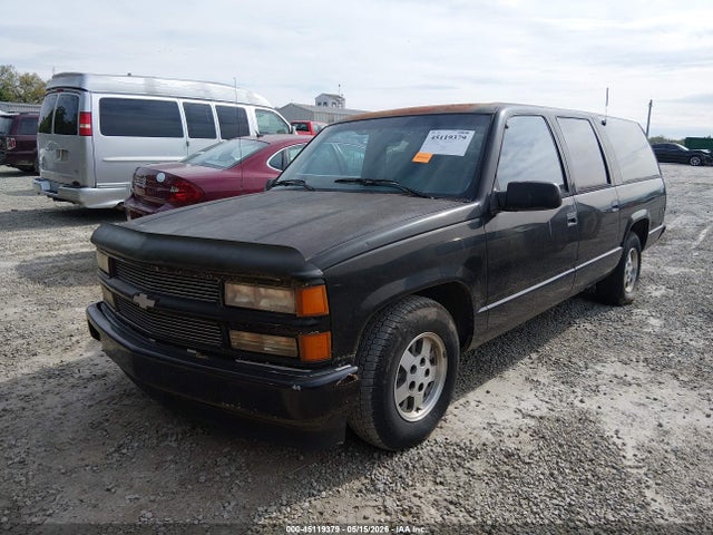 Chevrolet Suburban C1500