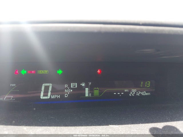 Toyota Prius v Two