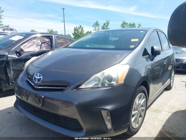 Toyota Prius v Two